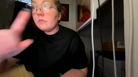 Snapshot of thesashadomme chatting on 12, 12, 2024 The Sasha Domme online show from 12, 12, 2024