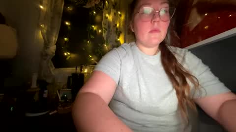 Snapshot of thesashadomme chatting on 18, 12, 2024 The Sasha Domme online show from 18, 12, 2024