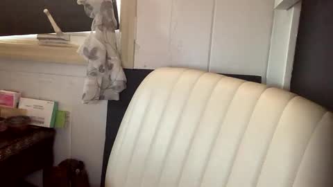 Snapshot of thesashadomme chatting on 3, 10, 2025 The Sasha Domme online show from 3, 10, 2025