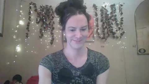 sillymillie0 online show from 6, 4, 2026