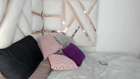 Snapshot of thesquadsex04 chatting on 20, 9, 2025 Camila online show from 20, 9, 2025