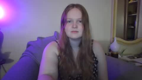 Snapshot of thestrawberrycreme chatting on 26, 12, 2024 thestrawberrycreme online show from 26, 12, 2024