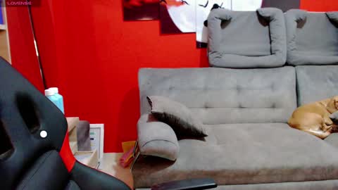 Snapshot of thesweethari chatting on 11, 1, 2025 I dont do real meetings My bio online show from 11, 1, 2025