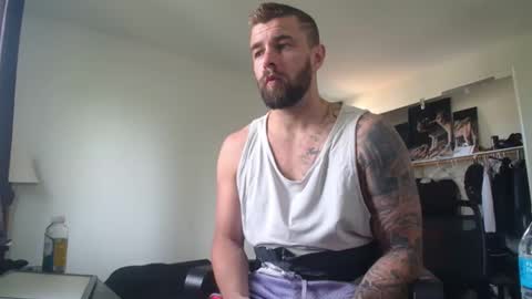 Snapshot of theufcfan_8181 chatting on 19, 4, 2026 troy online show from 19, 4, 2026