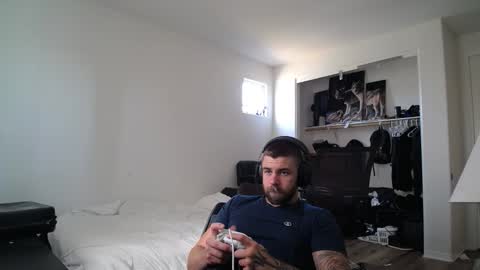 Snapshot of theufcfan_8181 chatting on 8, 5, 2026 troy online show from 8, 5, 2026