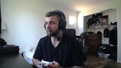 Snapshot of theufcfan_8181 chatting on 11, 5, 2026 troy online show from 11, 5, 2026