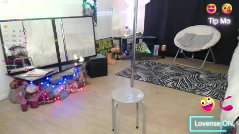 Snapshot of thewildechase chatting on 8, 9, 2025 Chase online show from 8, 9, 2025