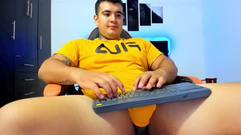Snapshot of thiago_cp01 chatting on 1, 10, 2025 Thiago online show from 1, 10, 2025