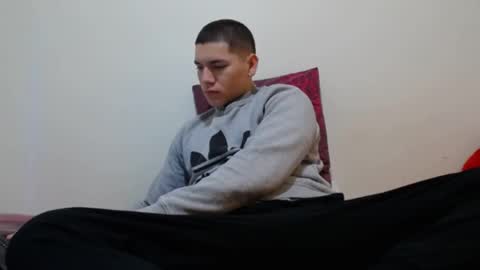 Snapshot of thiago_hot_boy chatting on 22, 12, 2024 Thiago independent model online show from 22, 12, 2024