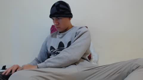 Snapshot of thiago_hot_boy chatting on 4, 1, 2025 Thiago independent model online show from 4, 1, 2025