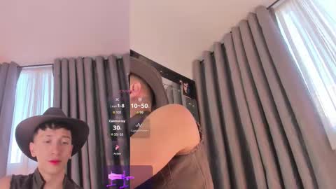 Snapshot of thiago_jones chatting on 31, 10, 2025 SanThiago online show from 31, 10, 2025