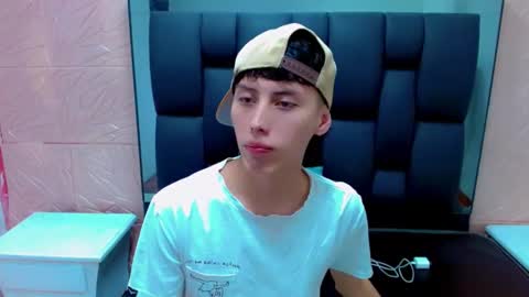 Snapshot of thiago_twink38 chatting on 4, 2, 2026 thiago_twink38 online show from 4, 2, 2026