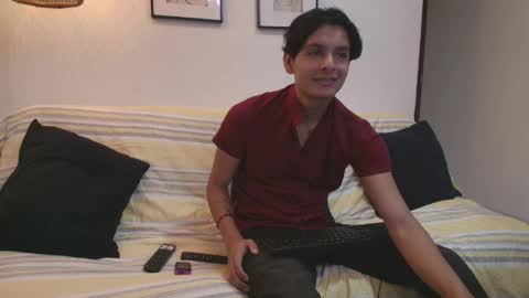 Snapshot of thiago_vega1 chatting on 7, 4, 2026 thiago_vega1 online show from 7, 4, 2026
