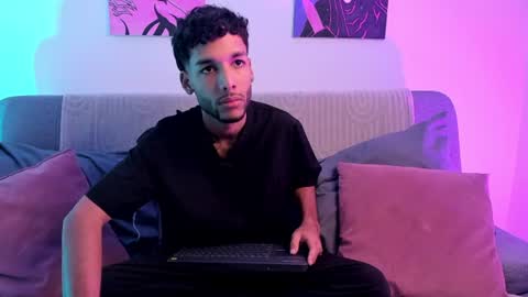 Snapshot of thiagoferreti_ chatting on 9, 7, 2026 ThiagoFerreti online show from 9, 7, 2026