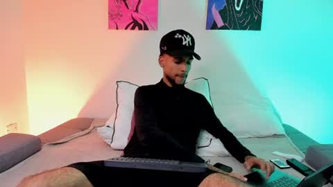 Snapshot of thiagoferreti_ chatting on 5, 8, 2026 ThiagoFerreti online show from 5, 8, 2026