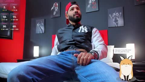 Thia Gomez online show from 3, 1, 2025