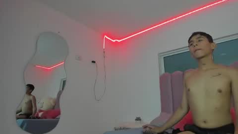 Snapshot of thiagoo_twin chatting on 21, 5, 2026 thiagoo_twin online show from 21, 5, 2026