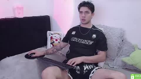Snapshot of thiagoriver chatting on 8, 7, 2026 Thiago River online show from 8, 7, 2026