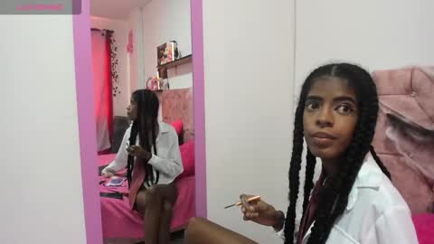 Snapshot of thianahorny chatting on 30, 10, 2025 thianahorny online show from 30, 10, 2025