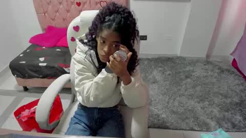 thianahornyy online show from 17, 2, 2026