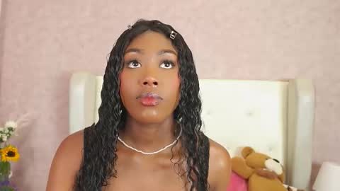 Snapshot of thianalopez chatting on 3, 11, 2025 ThianaLopez online show from 3, 11, 2025