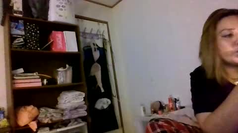 thickassazn93 online show from 16, 1, 2026