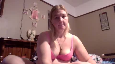 thickblonde_92 online show from 8, 10, 2025