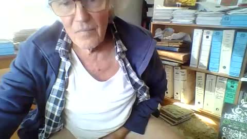 Snapshot of thickcockat71 chatting on 8, 5, 2026 Thickcockat71 online show from 8, 5, 2026