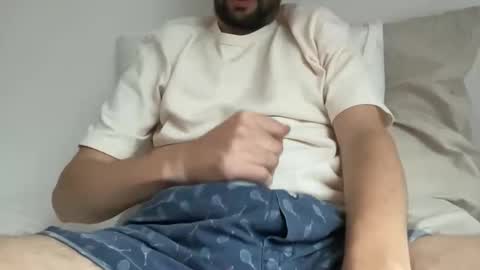 Snapshot of thickerbunny chatting on 25, 11, 2025 thickerbunny online show from 25, 11, 2025