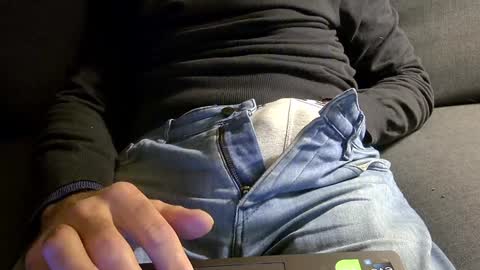 Snapshot of thickrum chatting on 7, 1, 2025 Thickru online show from 7, 1, 2025