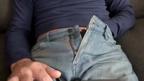 Snapshot of thickrum chatting on 11, 1, 2025 Thickru online show from 11, 1, 2025