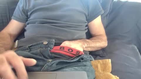 Snapshot of thickrum chatting on 4, 11, 2025 Thickru online show from 4, 11, 2025