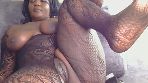 thicky_babes online show from 24, 4, 2026