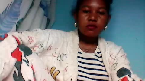 Snapshot of thierryzz chatting on 5, 7, 2026 thierryzz online show from 5, 7, 2026