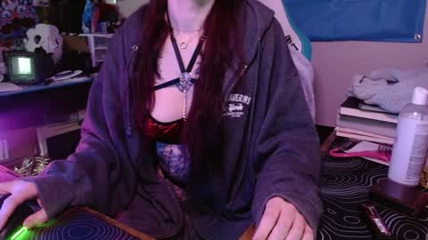 Snapshot of thighsnacks chatting on 6, 1, 2025 snacks online show from 6, 1, 2025