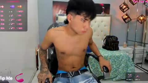 Snapshot of thiiago_collins chatting on 21, 6, 2026 THIAGO COLLINS online show from 21, 6, 2026