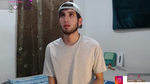 Snapshot of thiiago_tay chatting on 28, 11, 2025 Thiiago online show from 28, 11, 2025