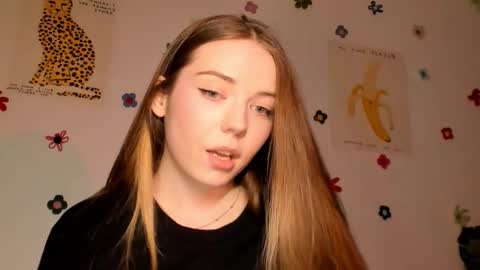 Snapshot of thisisamelia chatting on 5, 10, 2025 Amelia shows on mondays fridays and sundays if anything changes im giving updates on my fansly online show from 5, 10, 2025