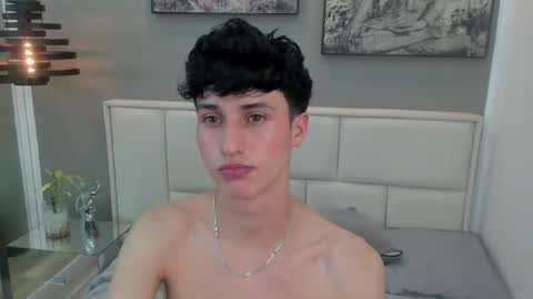 Thom online show from 19, 4, 2026