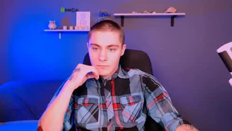 thomas_crow online show from 2, 12, 2025