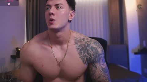 Snapshot of thomas_falcon1 chatting on 29, 10, 2025 Thomas Falcon online show from 29, 10, 2025