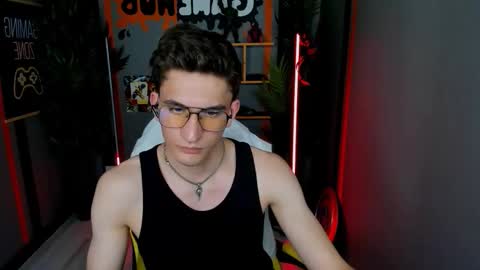 Thomas online show from 10, 10, 2025