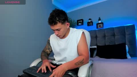 Thomas online show from 24, 4, 2026