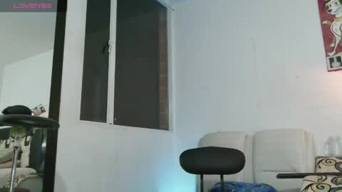 Snapshot of thomasjons chatting on 8, 6, 2026 thomasjons online show from 8, 6, 2026