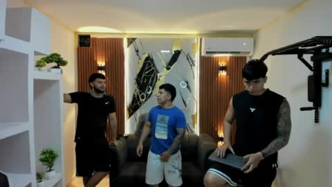 thomson_hot01 online show from 16, 4, 2026