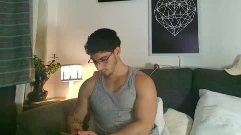 Snapshot of thomylov chatting on 18, 2, 2026 thomylov online show from 18, 2, 2026