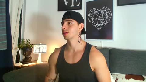 Snapshot of thomylov chatting on 14, 3, 2026 thomylov online show from 14, 3, 2026