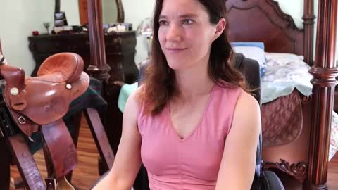 Snapshot of thornbury_rose chatting on 8, 3, 2025 ThornburyRose online show from 8, 3, 2025