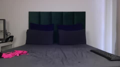 Snapshot of throatgoat2121 chatting on 25, 10, 2025 throatgoat2121 online show from 25, 10, 2025