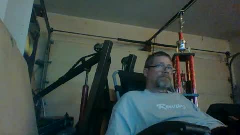 Snapshot of throbber009 chatting on 13, 7, 2026 Throbber online show from 13, 7, 2026